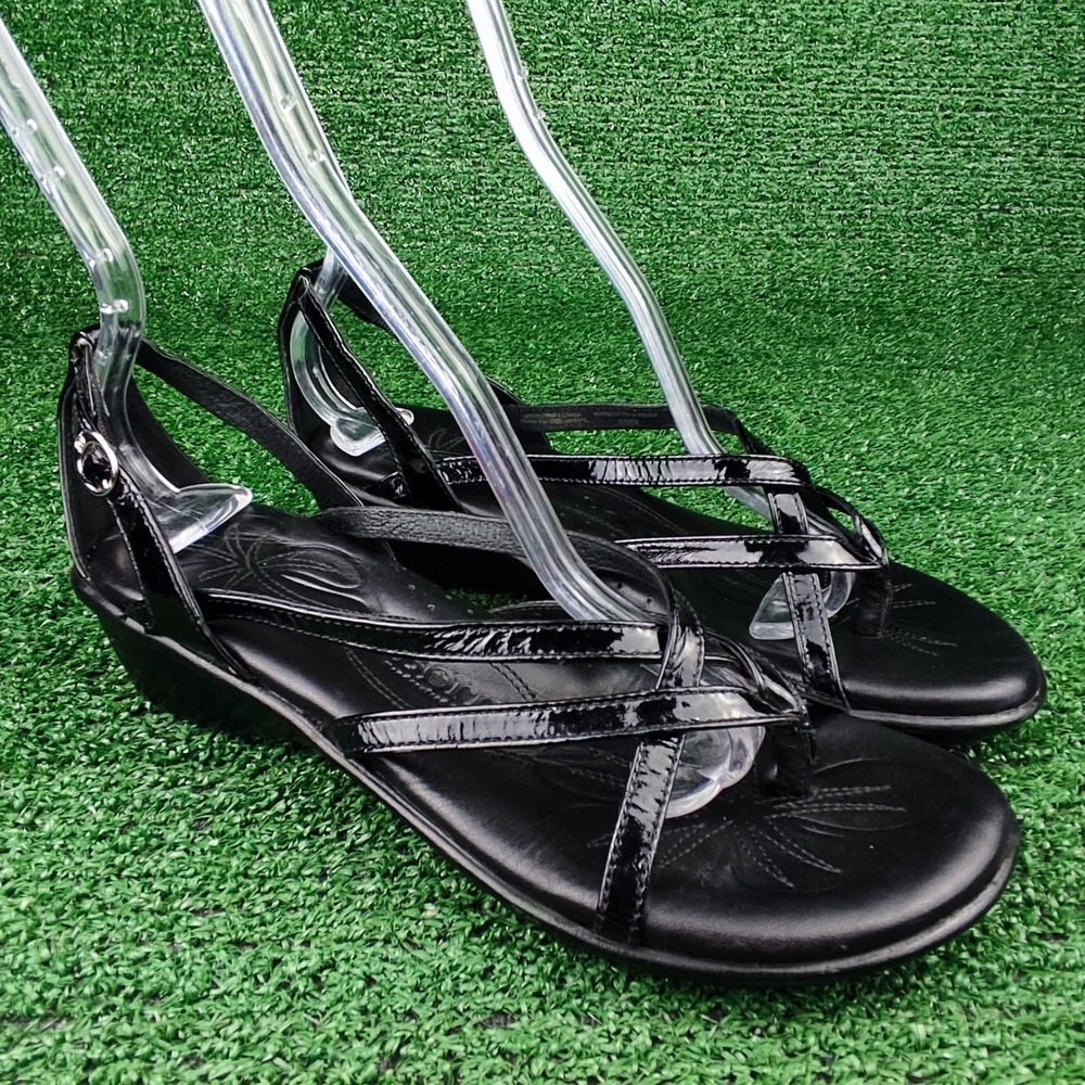 Born Sandals Women 8 Black Patent Leather Low Wedge Strappy Thong W11421